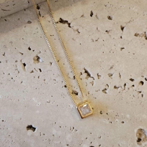 Gargantilha Ponto de Luz Quadrado Caixa 45cm