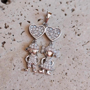 Pingente Casal Cravejado (2,5x1,7cm)