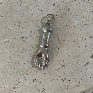 Pingente Figa (2,5x0,8cm)