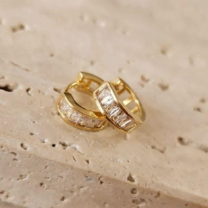 Brinco Argola Baguete Cristal Media