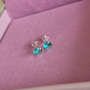 Brinco Ponto de Luz 5mm Turquesa Prata