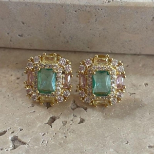 Brinco Retangular Candy Color Cravejado