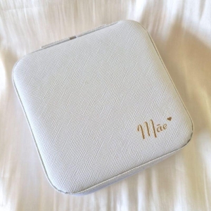 Porta Joia Mini Quadrado Escrito Mãe Branco 10x10x4,5cm