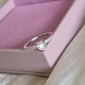 Anel Solitario Coração Cravejado Prata N17