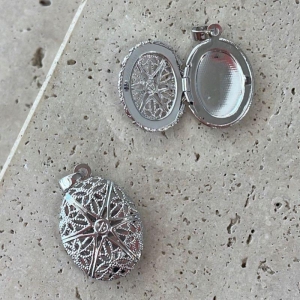 Pingente Relicario Oval (2,0x1,7cm)