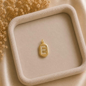 Pingente Letra Oval Cravejada E (19x10mm)