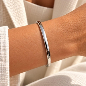 Bracelete Liso em Aço Inox