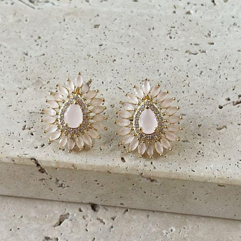 Brinco Gota Cravejada Navete