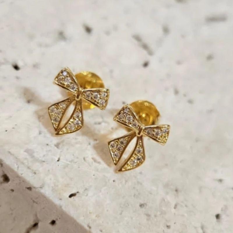 Brinco Lacinho Cravejado