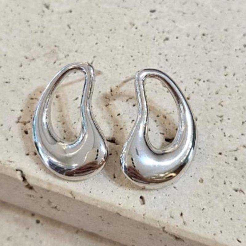 Brinco Oval Organico Pequeno