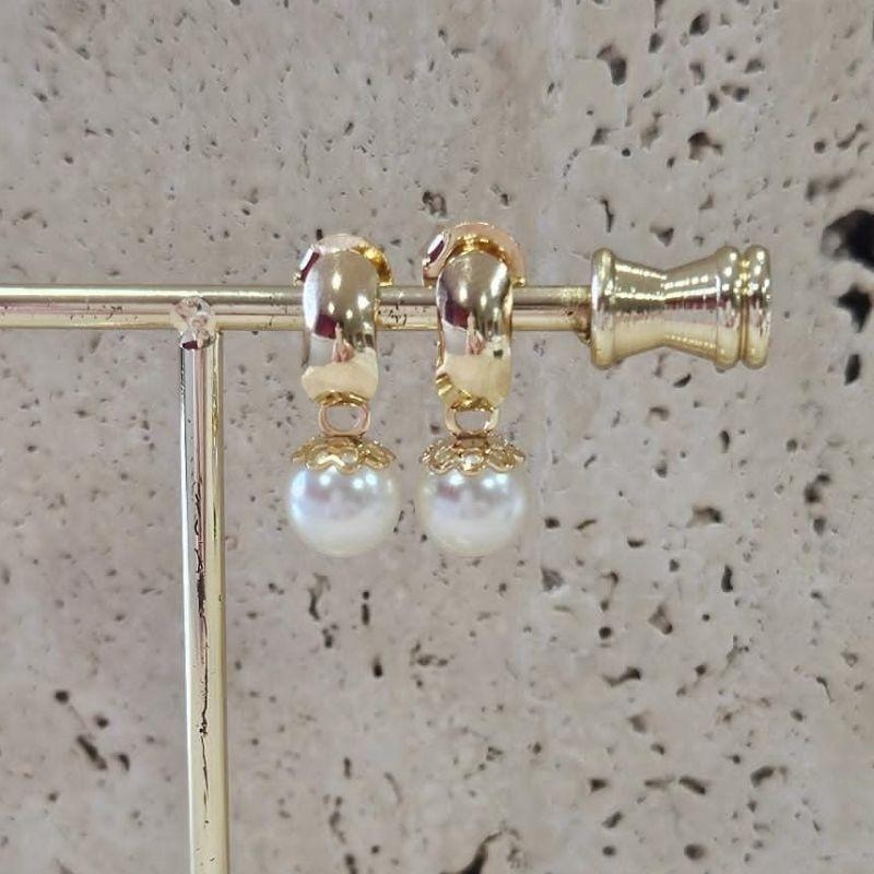 Brinco Perola Base Curvada