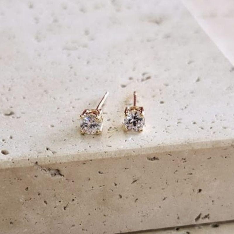 Brinco Ponto de Luz Redondo