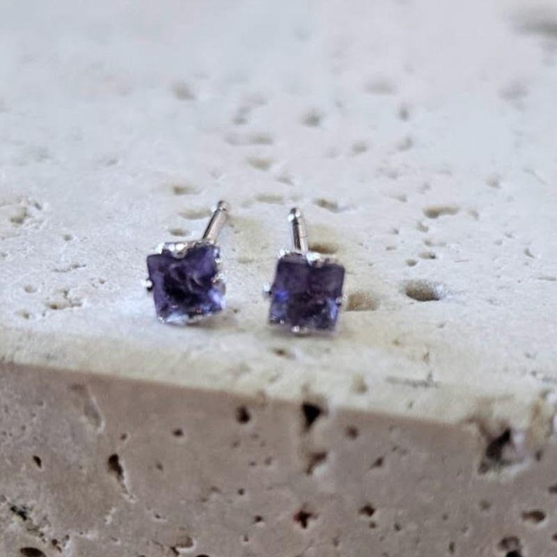 Brinco Quadrado Pedra Lilas Mini
