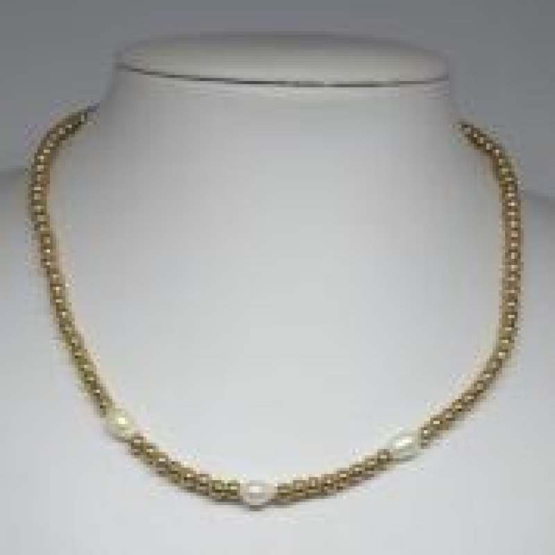 Choker  Bolinhas Douradas com 3 Perolas