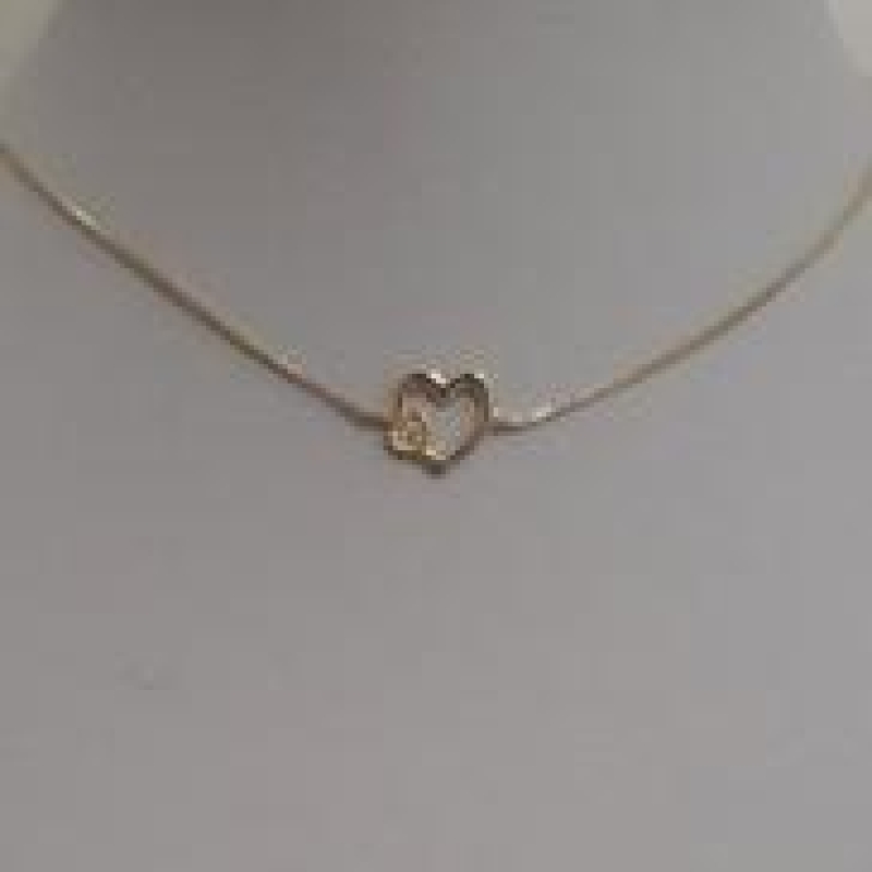 Choker Coração Vazado Ajustável