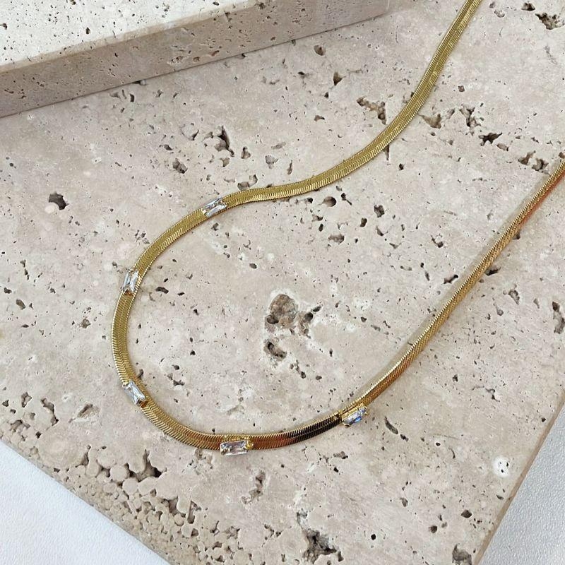 Choker Fita com Zirconia