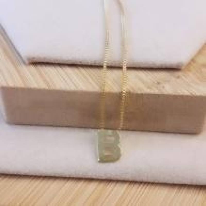 Gargantilha Letra B Mini