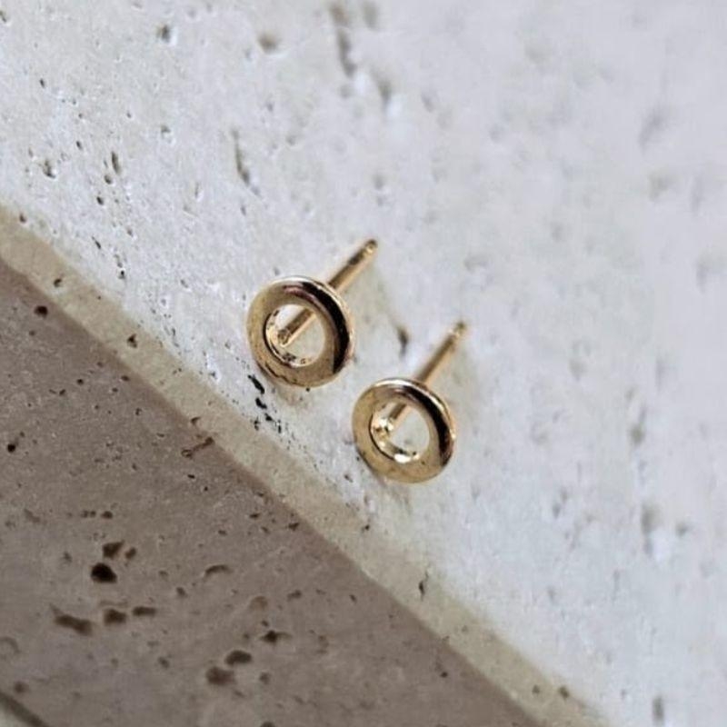 Brinco Circulo Vazado Mini