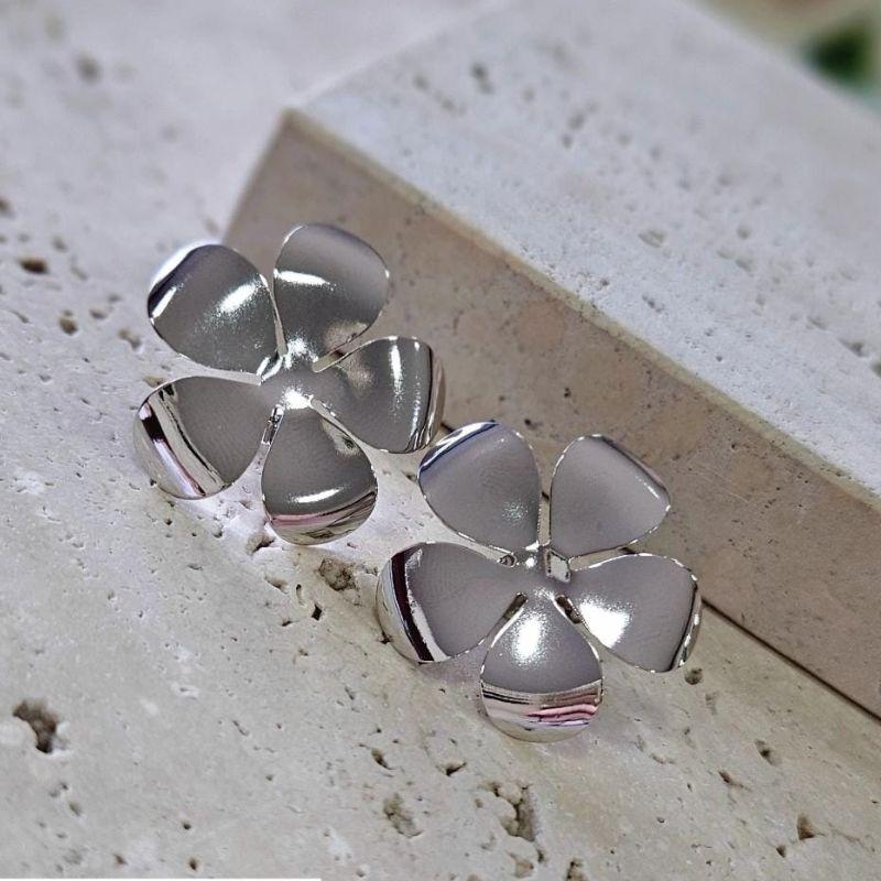 Brinco Flor Chapada Media