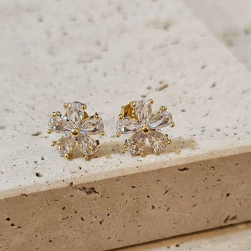 Brinco Flor Margarida Navetes Cristal