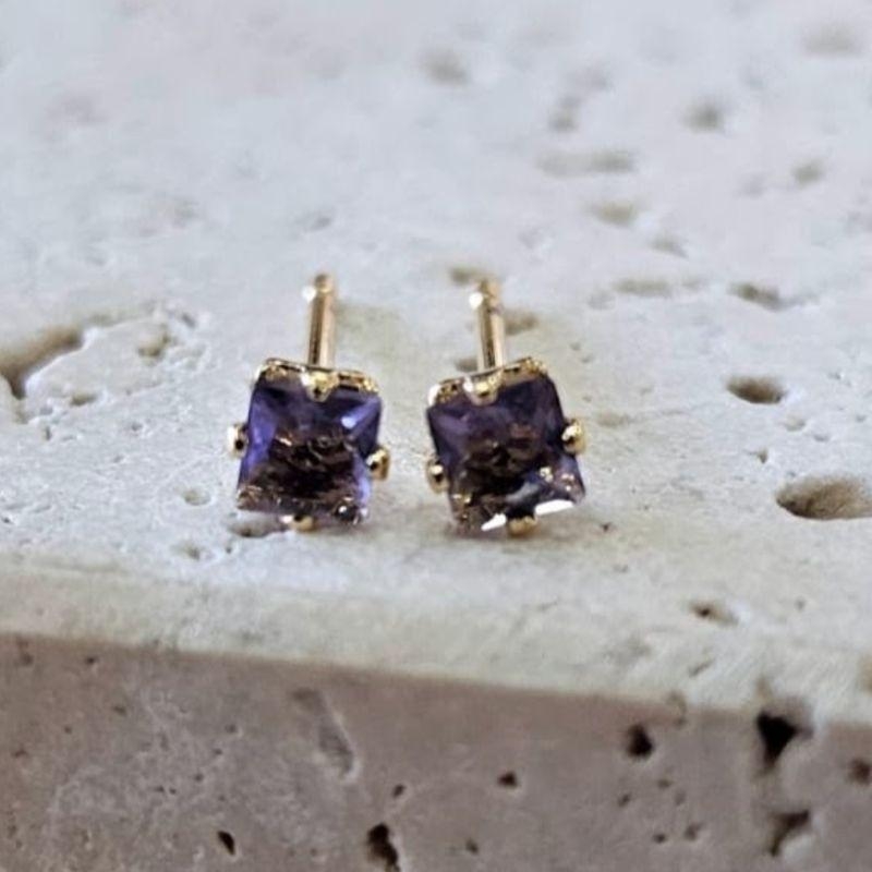 Brinco Quadrado Pedra Lilas Mini