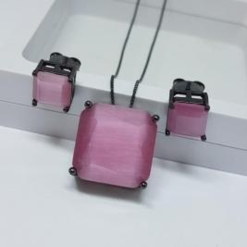 Conjunto Calcedônia Rosa