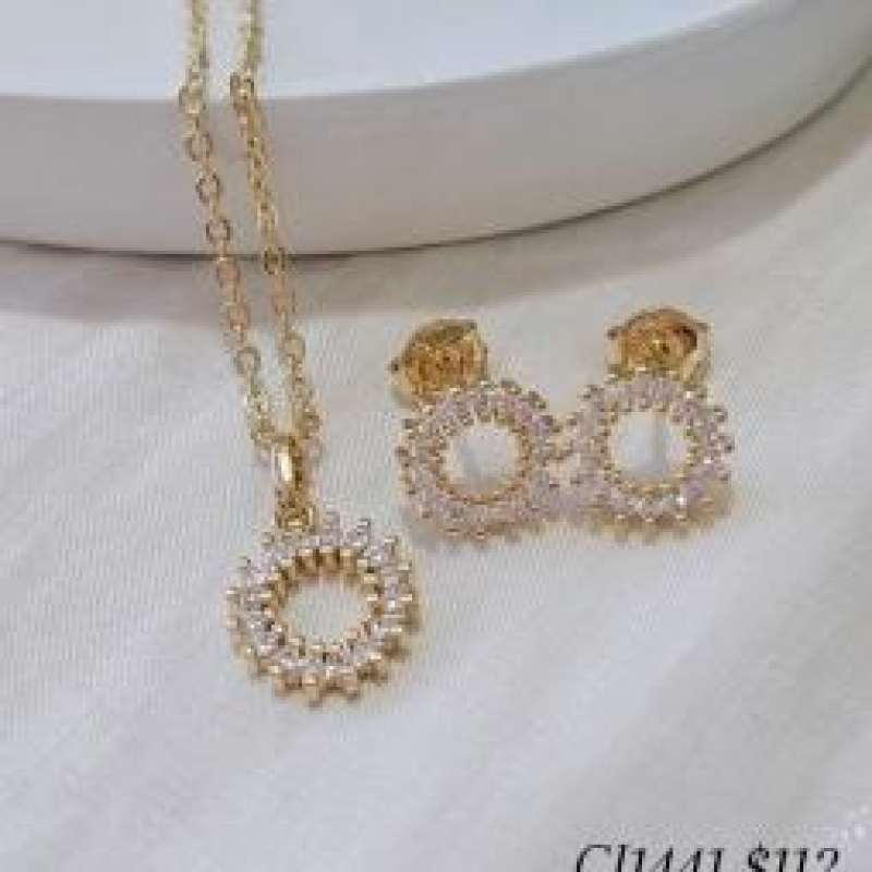 Conjunto Circulo Vazado Cravejado Cristal 40cm