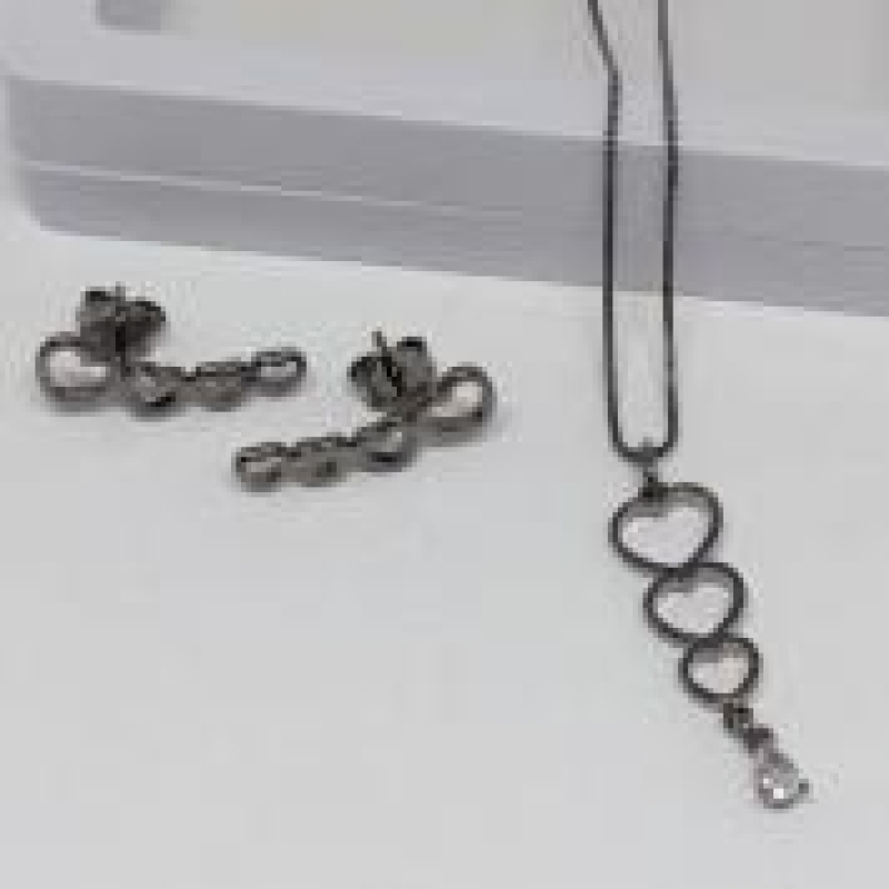 Conjunto Corações Vazado G