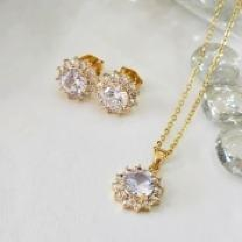 Conjunto Flor Cravejado Zirconia 