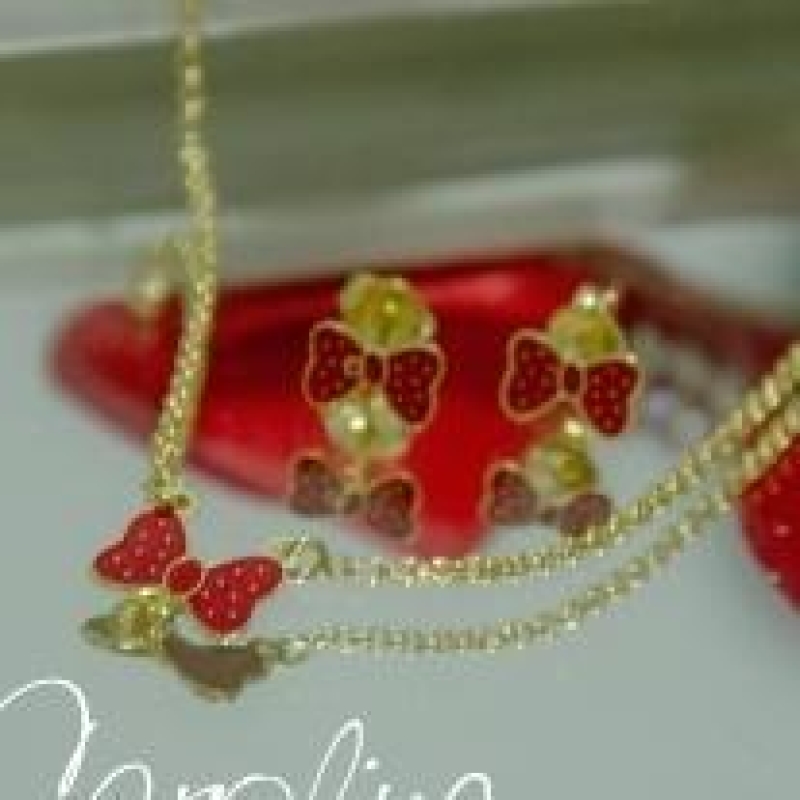 Conjunto Laço Vermelho
