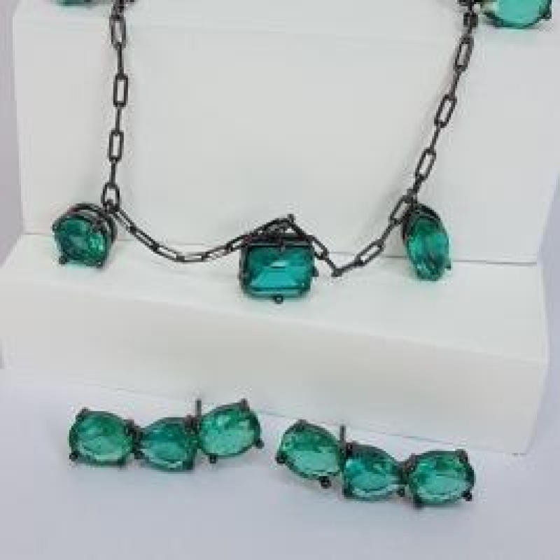 Conjunto Pedras Esmeralda