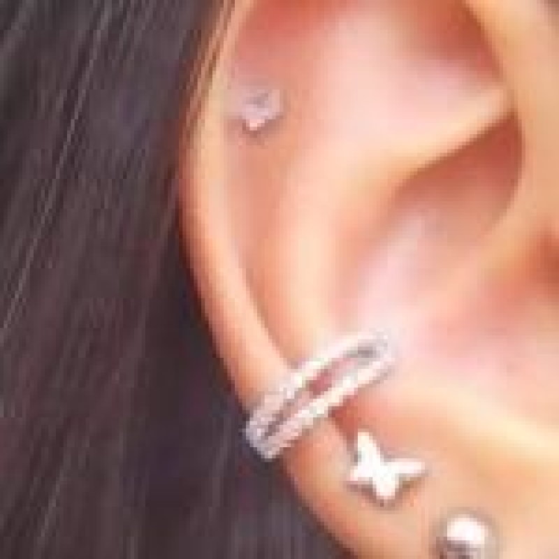 Piercing Fio Duplo Cravejado