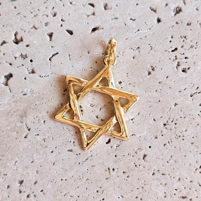 Pingente Estrela de Davi (2,2x1,7cm)