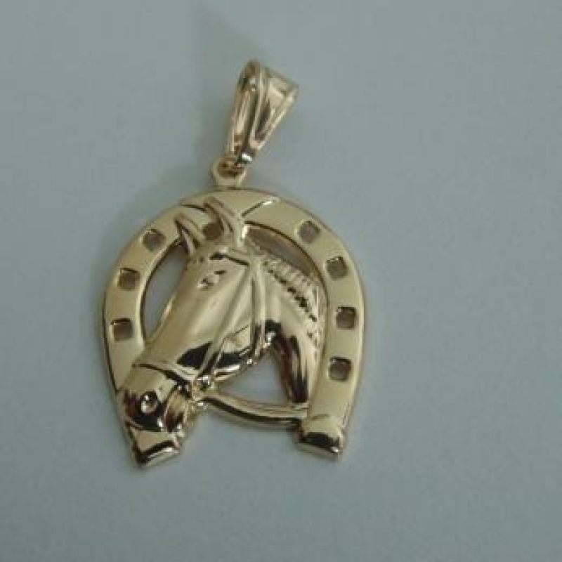 Pingente Ferradura c/ Cabeça de Cavalo 18mm