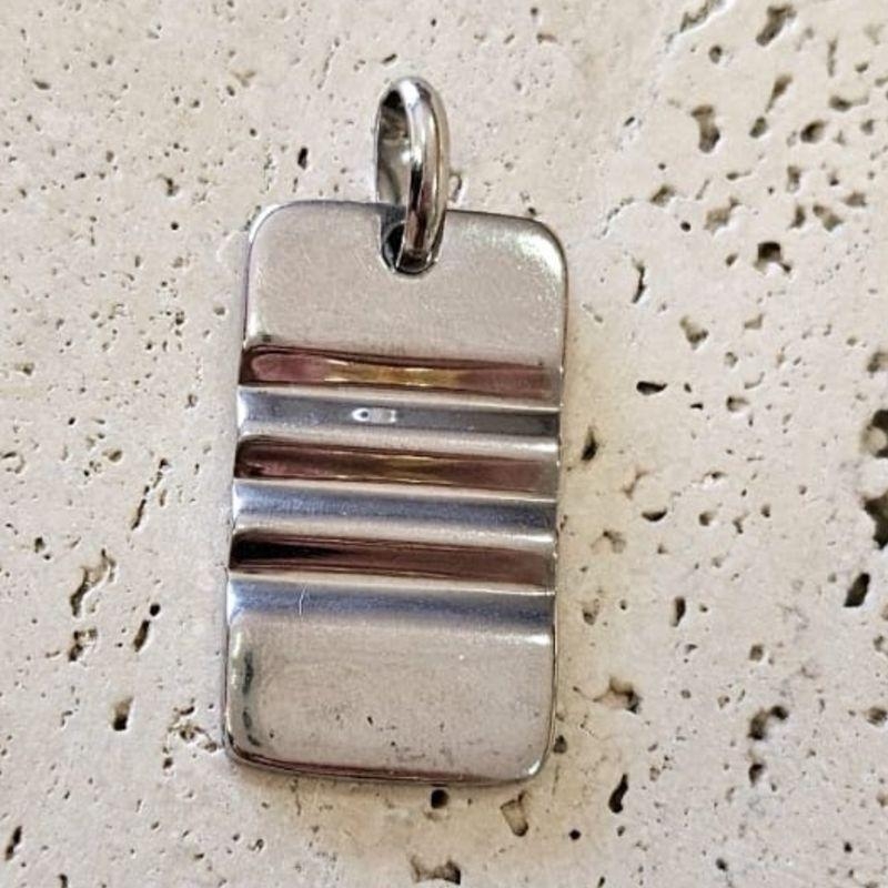 Pingente Placa Ondulada Aço Inox (3,2x2,0cm)