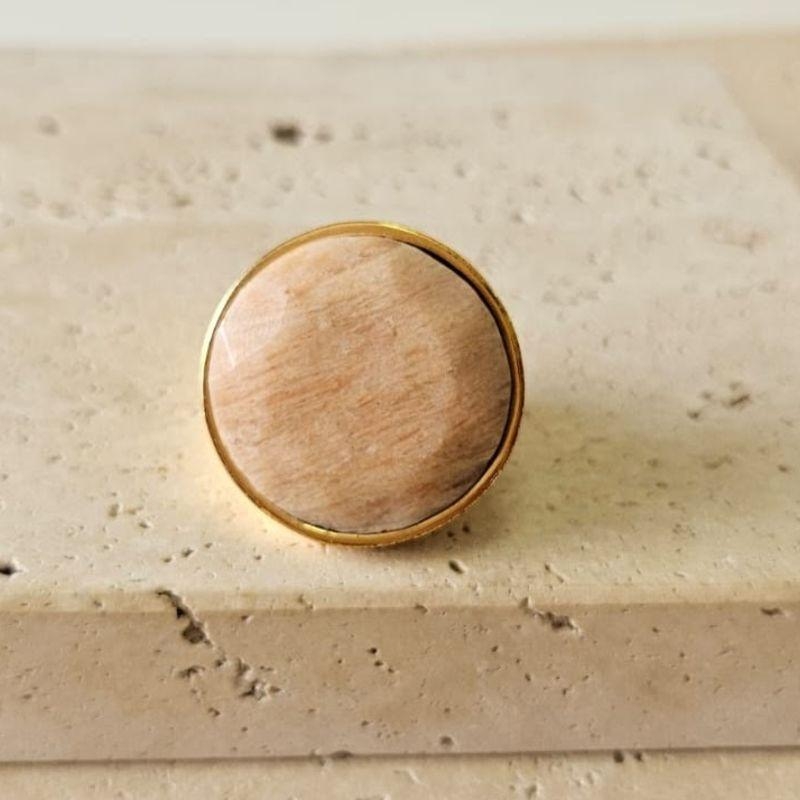 Anel Amazonita Laranja Flor no Fundo