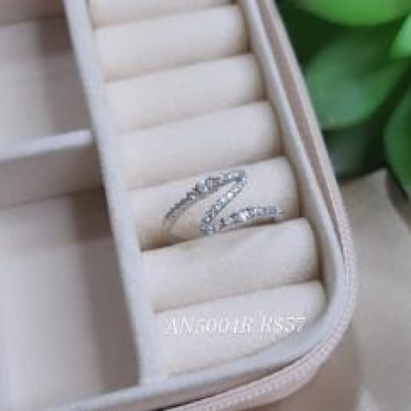 Anel Com Zirconia Formato Z