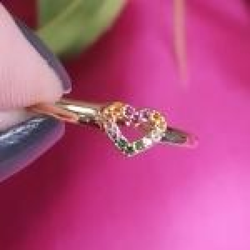 Anel Coração Solitário com Zircônia Colors