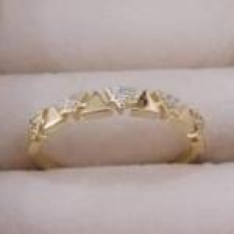 Anel Meia Aliança Triangulos