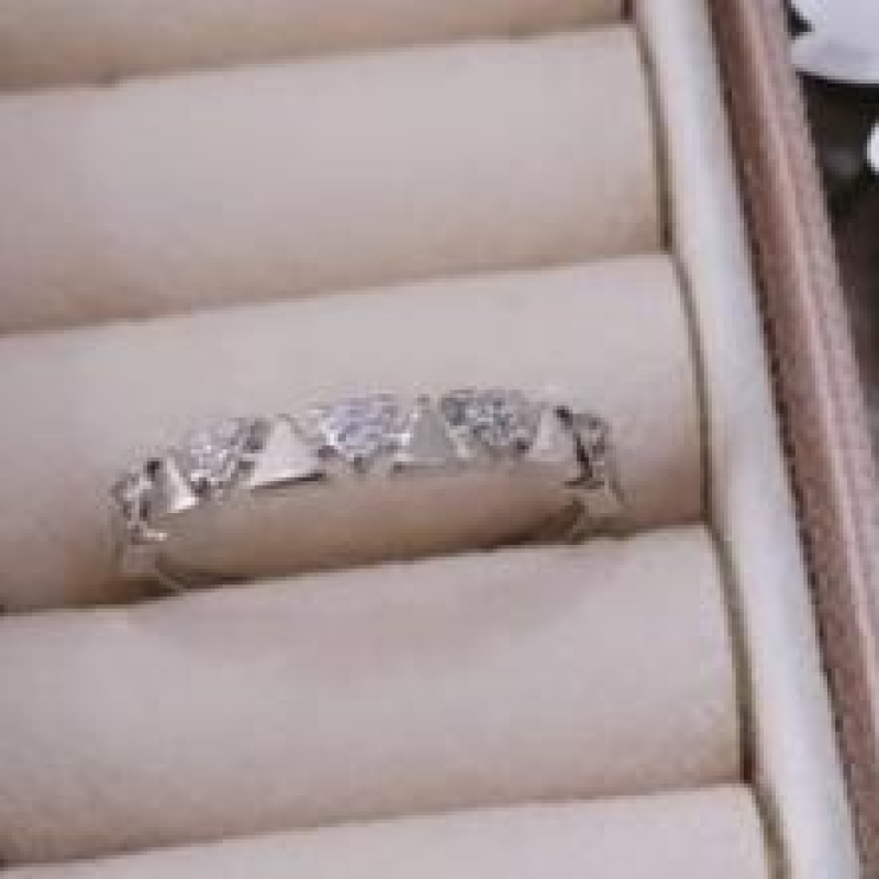 Anel Meia Aliança Triangulos