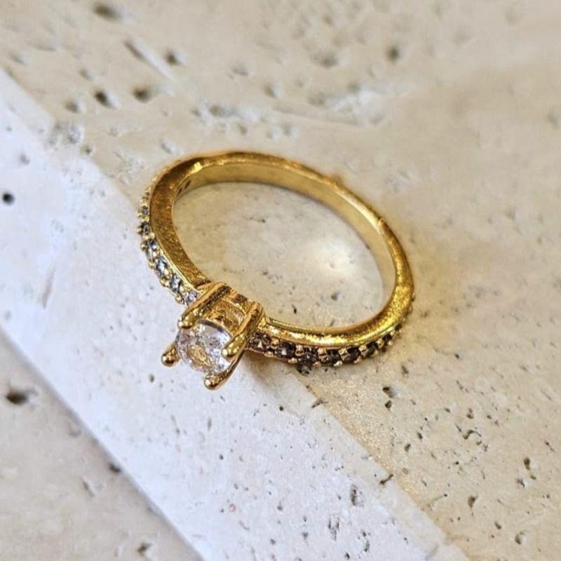 Anel Solitario  Cravejado