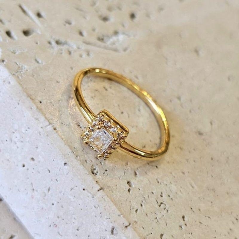 Anel Solitário Quadrado Zirconia