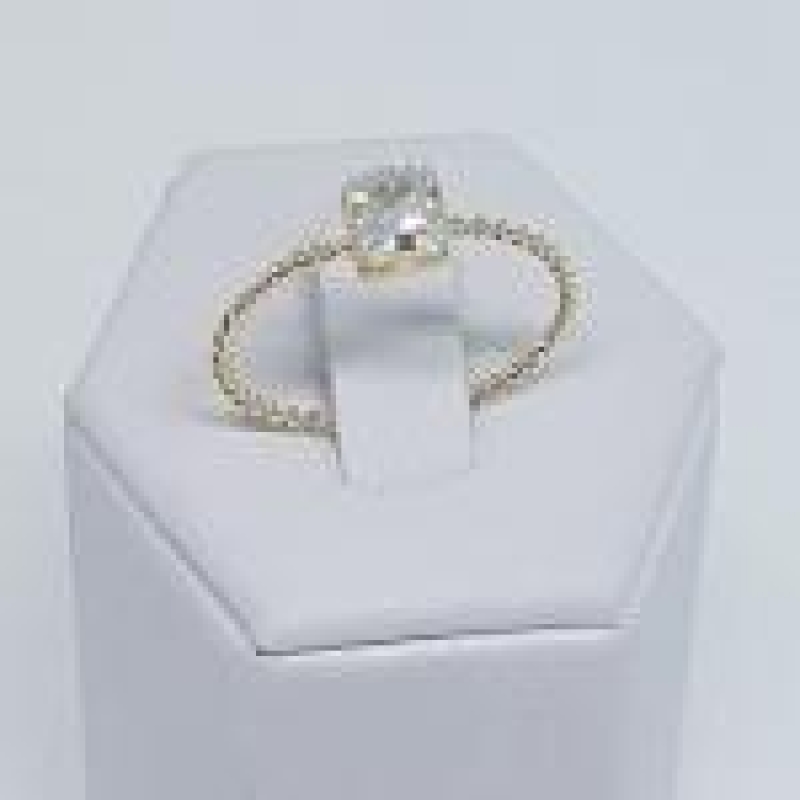 Anel Torcido Zirconia Quadrada 