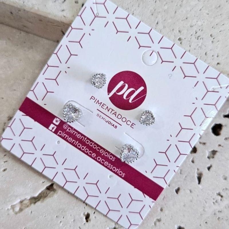 Brinco Dupla Coração Cravação Inglesa com Bolinhas