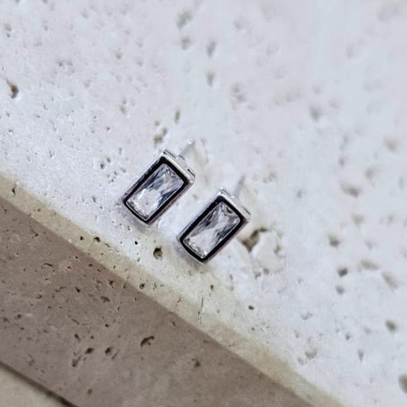 Brinco Retangulo Cristal Caixa