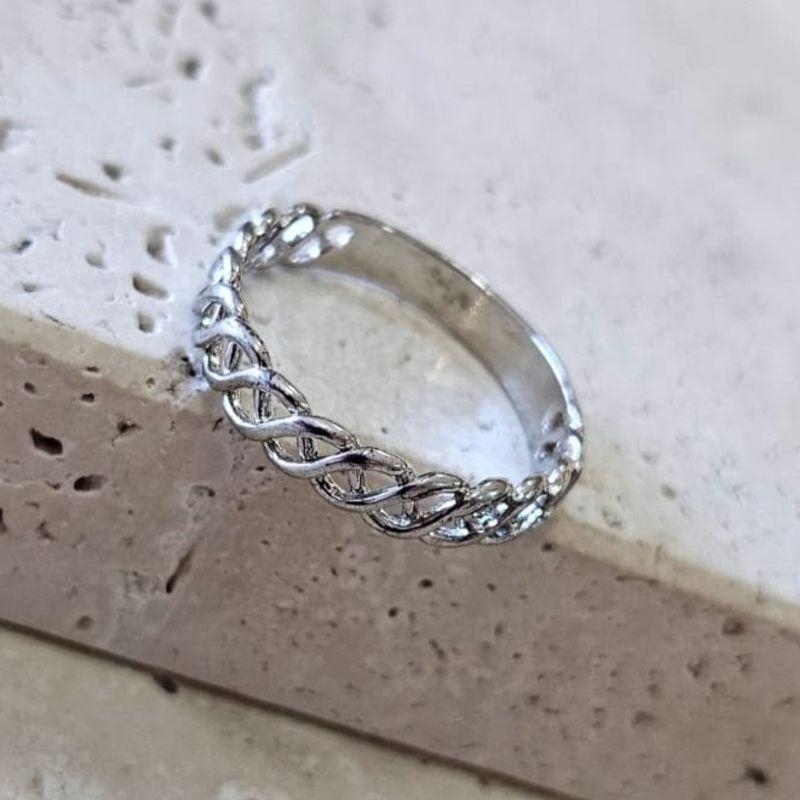 Anel Fios Entrelaçados