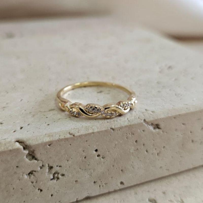 Anel Infinito Entrelaçado Liso e Cravejado