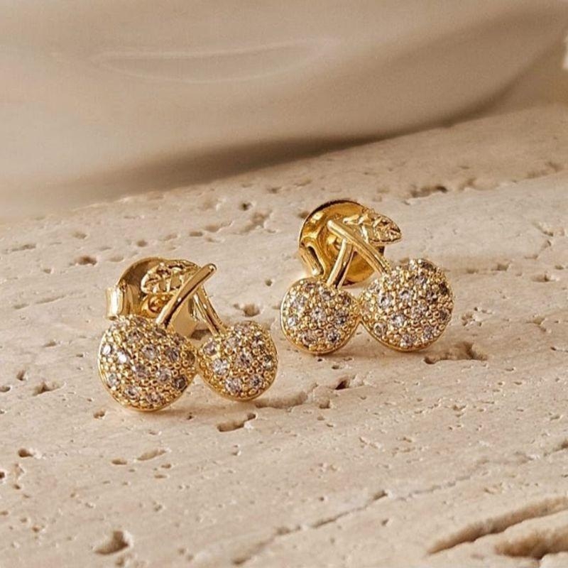 Brinco Cereja Cravejada