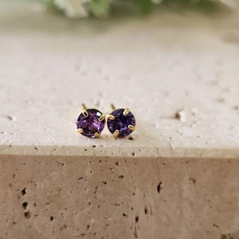 Brinco Chatão Lilas Medio