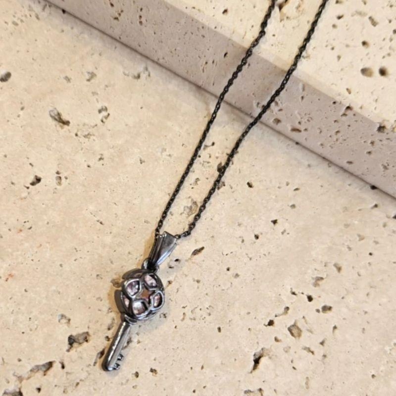 Gargantilha Chave com Zircônia Embutida 40cm